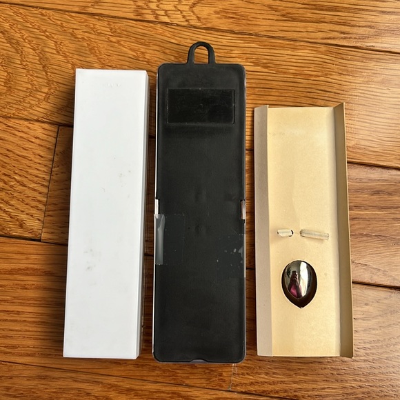 Set of Three (3) Vintage Silver Souvenir Spoons - Picture 5 of 6